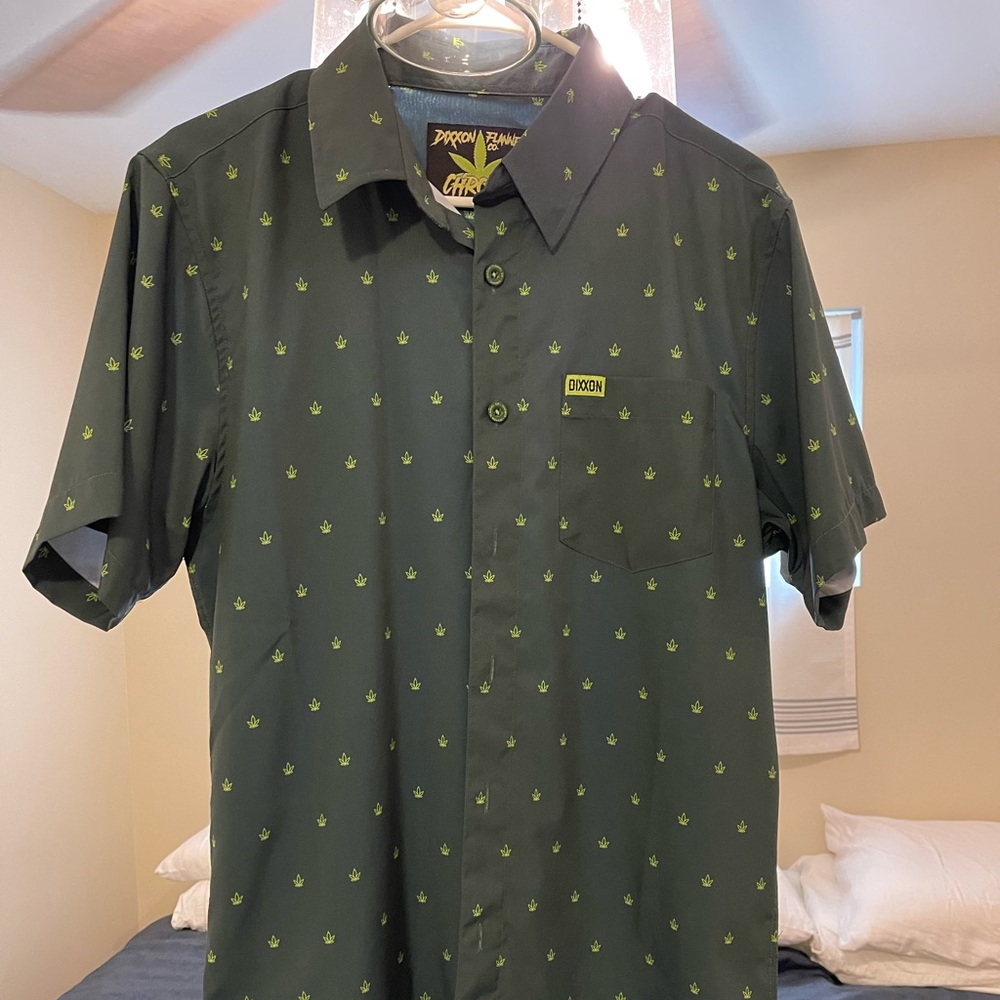 Lot of 4 Dixxon Short Sleeve. 3 mens 1 womens